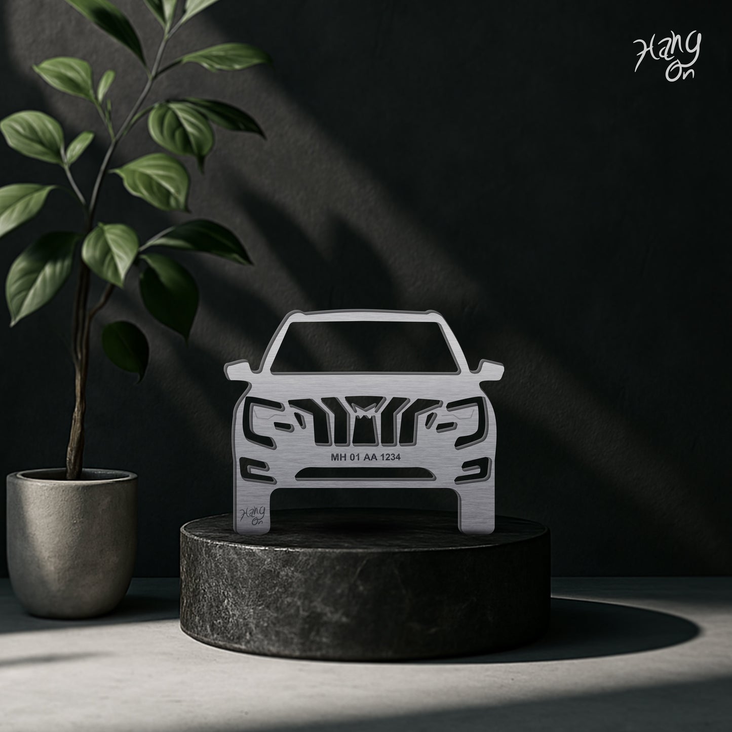 Keychain For Mahindra Xuv 700